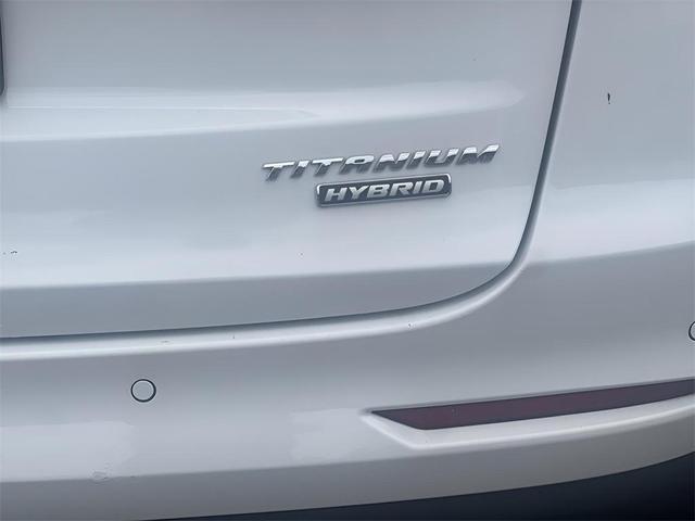 Photo of 2020 Oxford White Ford Fusion Hybrid
