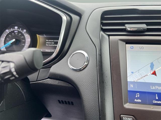 Photo of 2020 Oxford White Ford Fusion Hybrid