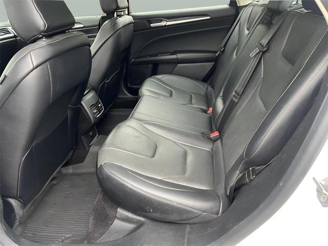 Photo of 2020 Oxford White Ford Fusion Hybrid