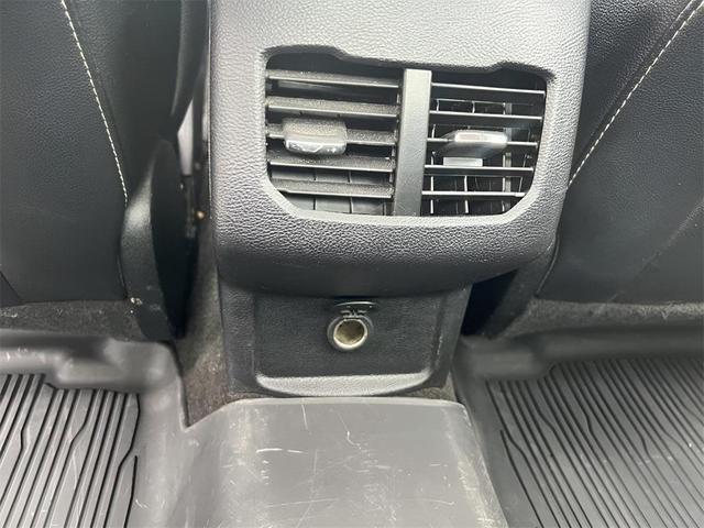 Photo of 2020 Oxford White Ford Fusion Hybrid