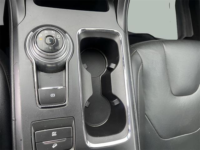 Photo of 2020 Oxford White Ford Fusion Hybrid