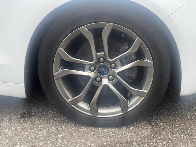 Photo of 2020 Oxford White Ford Fusion Hybrid