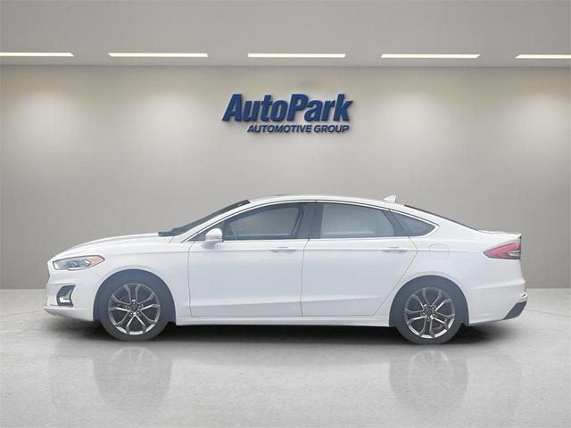 Photo of 2020 Oxford White Ford Fusion Hybrid