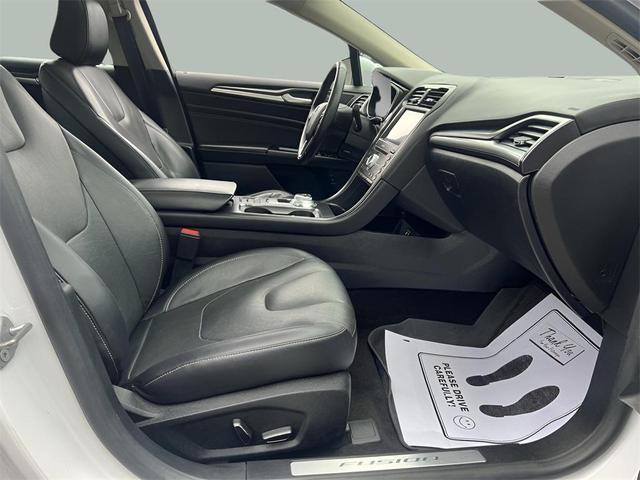 Photo of 2020 Oxford White Ford Fusion Hybrid