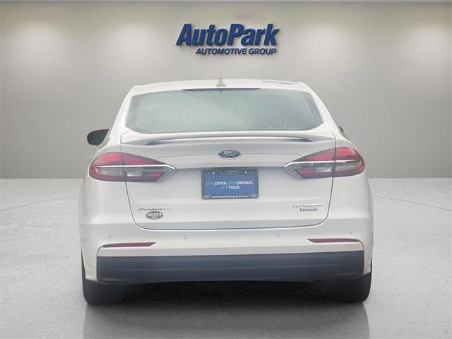 Photo of 2020 Oxford White Ford Fusion Hybrid