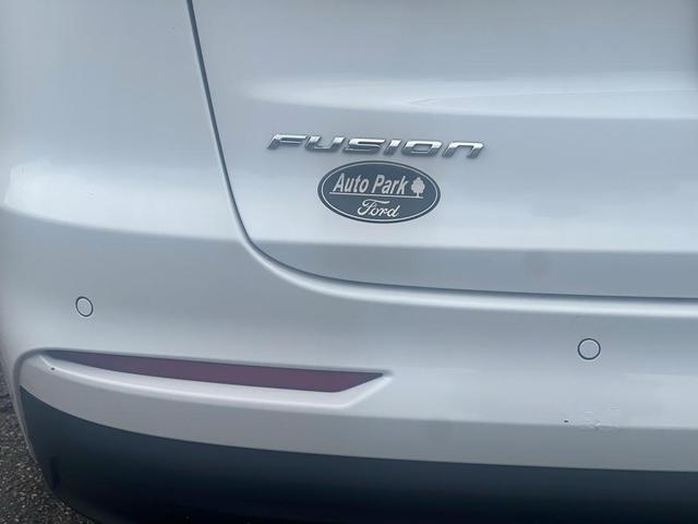 Photo of 2020 Oxford White Ford Fusion Hybrid