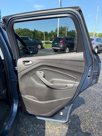 Photo of 2018 Blue Metallic Ford Escape