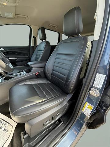 Photo of 2018 Blue Metallic Ford Escape