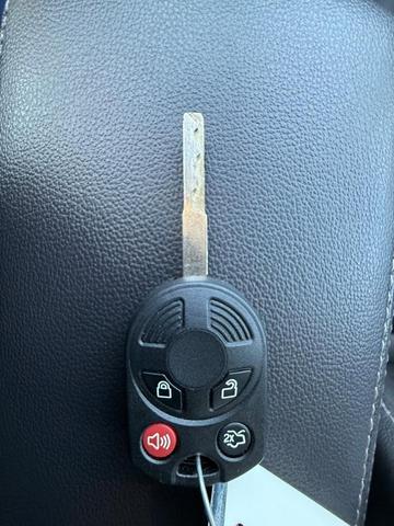 Photo of 2018 Blue Metallic Ford Escape
