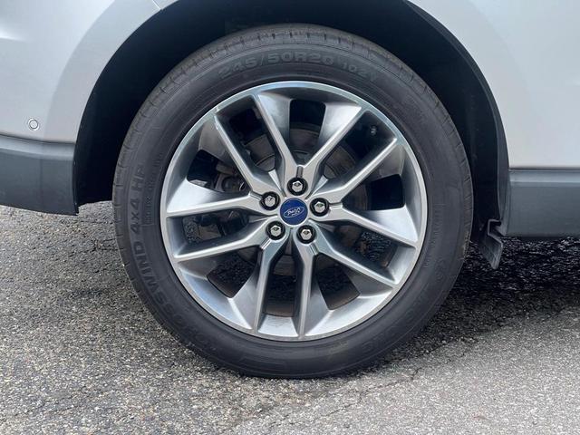 Photo of 2016 Ingot Silver Metallic Ford Edge
