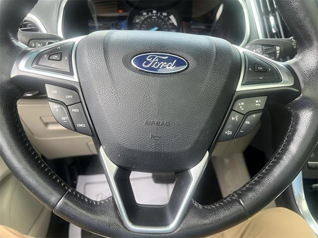 Photo of 2016 Ingot Silver Metallic Ford Edge