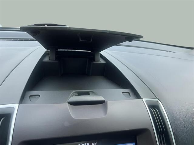 Photo of 2016 Ingot Silver Metallic Ford Edge