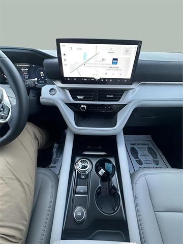 Photo of 2025 Agate Black Metallic Ford Explorer
