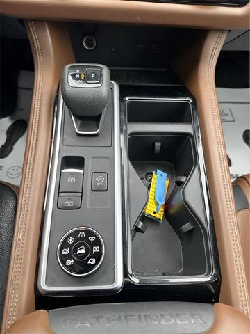 Photo of 2022 Deep Ocean Blue Nissan Pathfinder