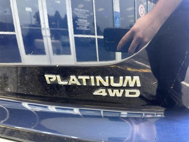 Photo of 2022 Deep Ocean Blue Nissan Pathfinder