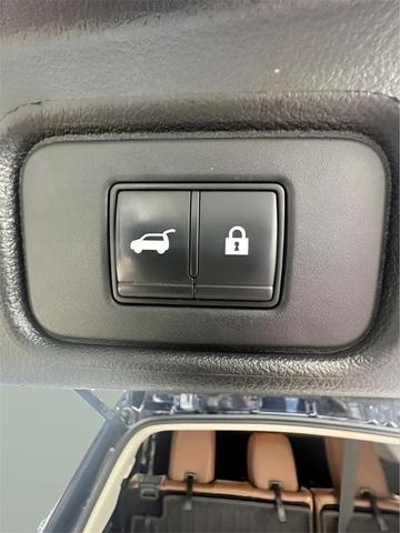 Photo of 2022 Deep Ocean Blue Nissan Pathfinder