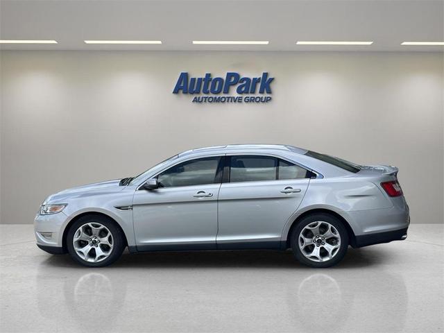 Photo of 2010 Ingot Silver Metallic Ford Taurus