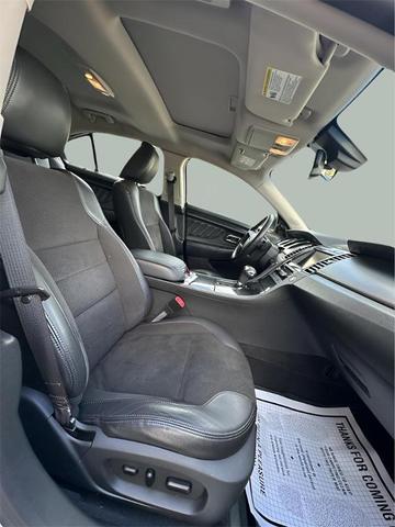 Photo of 2010 Ingot Silver Metallic Ford Taurus