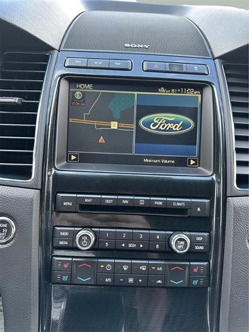 Photo of 2010 Ingot Silver Metallic Ford Taurus