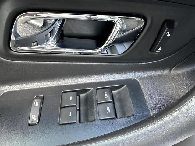 Photo of 2010 Ingot Silver Metallic Ford Taurus