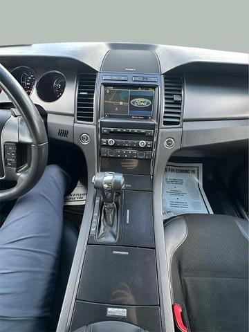 Photo of 2010 Ingot Silver Metallic Ford Taurus