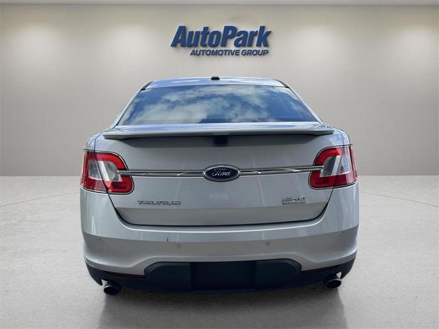 Photo of 2010 Ingot Silver Metallic Ford Taurus
