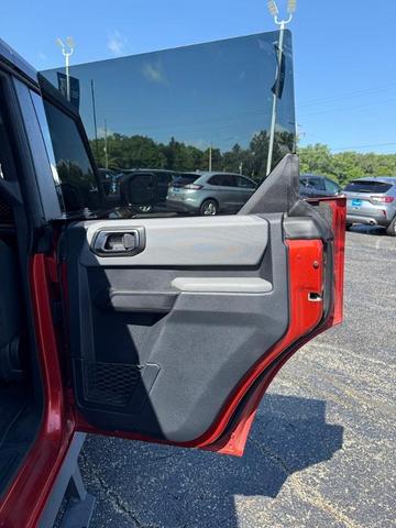 Photo of 2023 Hot Pepper Red Metallic Tinted Clearcoat Ford Bronco