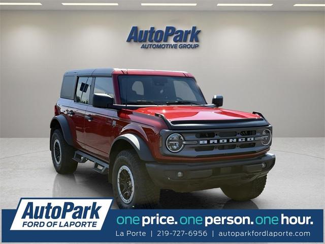 Photo of 2023 Hot Pepper Red Metallic Tinted Clearcoat Ford Bronco