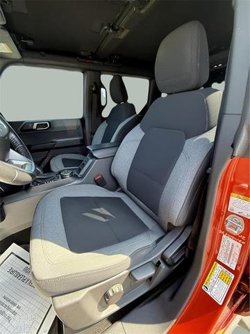 Photo of 2023 Hot Pepper Red Metallic Tinted Clearcoat Ford Bronco