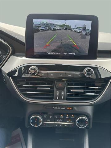 Photo of 2022 Carbonized Gray Metallic Ford Escape