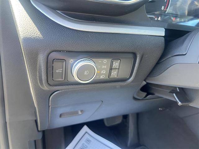 Photo of 2022 Iconic Silver Metallic Ford Explorer