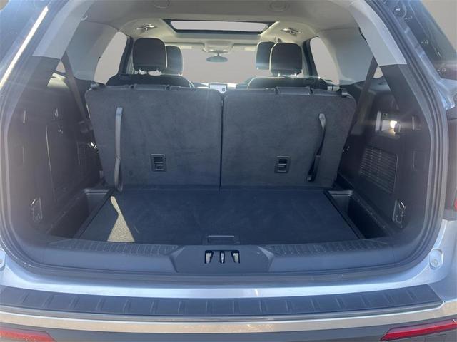 Photo of 2022 Iconic Silver Metallic Ford Explorer