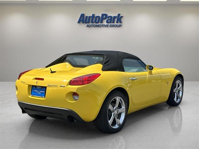Photo of 2007 Yellow Pontiac Solstice