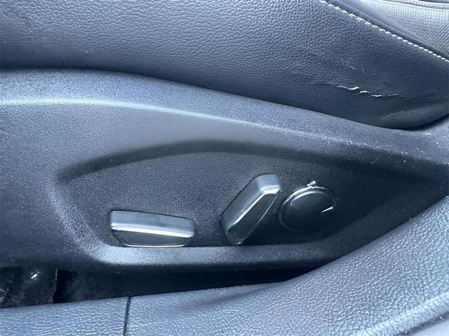 Photo of 2017 Lightning Blue Ford Fusion