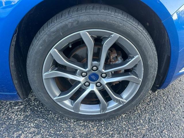 Photo of 2017 Lightning Blue Ford Fusion