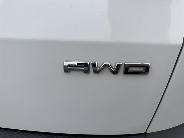 Photo of 2022 Star White Ford Escape