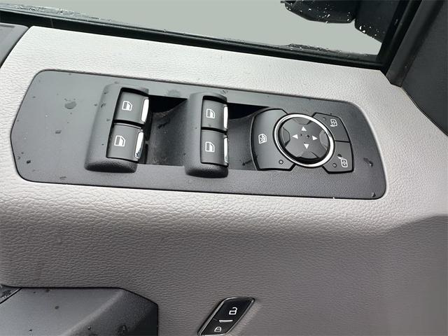 Photo of 2018 Oxford White Ford F-150