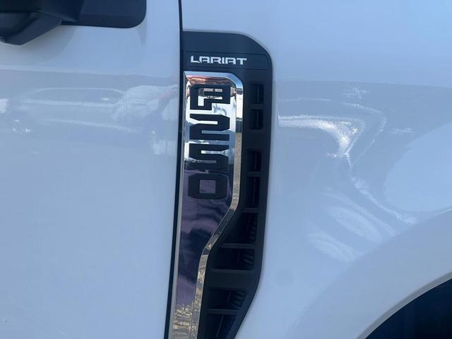 Photo of 2023 Oxford White Ford F-250