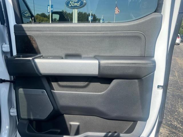Photo of 2023 Oxford White Ford F-250