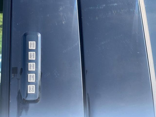 Photo of 2023 Oxford White Ford F-250