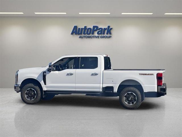 Photo of 2023 Oxford White Ford F-250