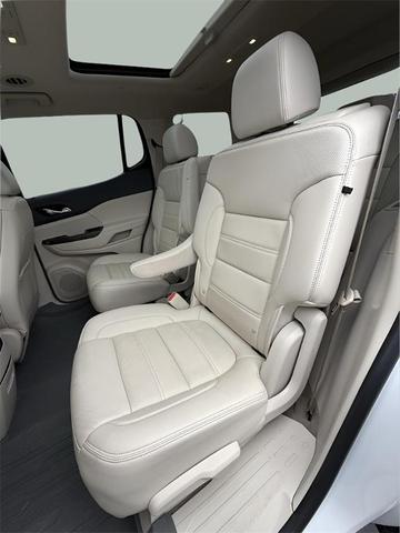 Photo of 2021 White Frost Tri-Coat GMC Acadia