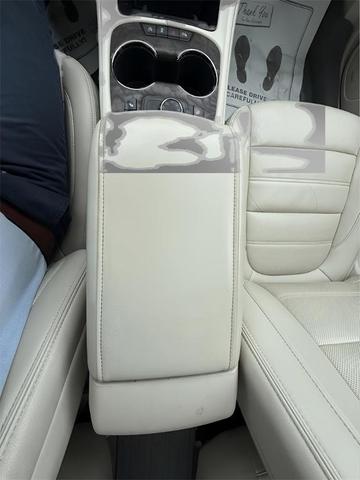 Photo of 2021 White Frost Tri-Coat GMC Acadia