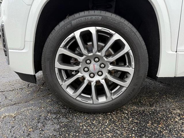 Photo of 2021 White Frost Tri-Coat GMC Acadia