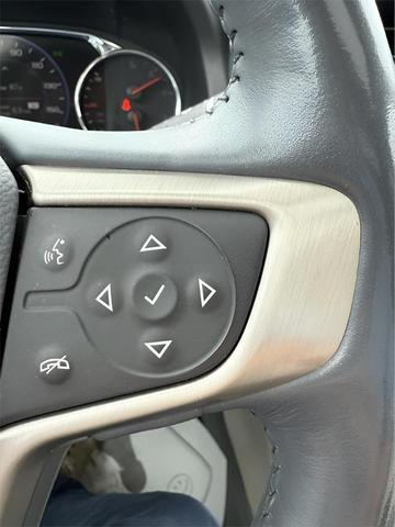 Photo of 2021 White Frost Tri-Coat GMC Acadia