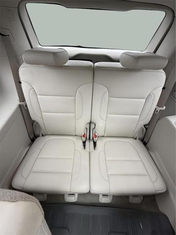 Photo of 2021 White Frost Tri-Coat GMC Acadia