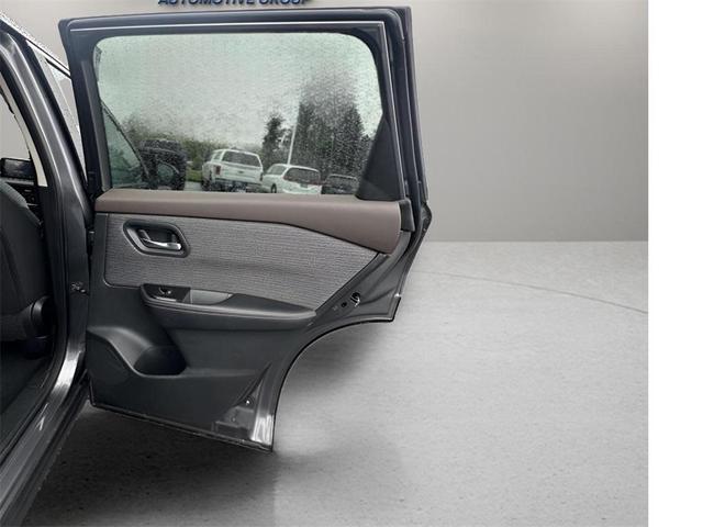 Photo of 2023 Gun Metallic Nissan Rogue