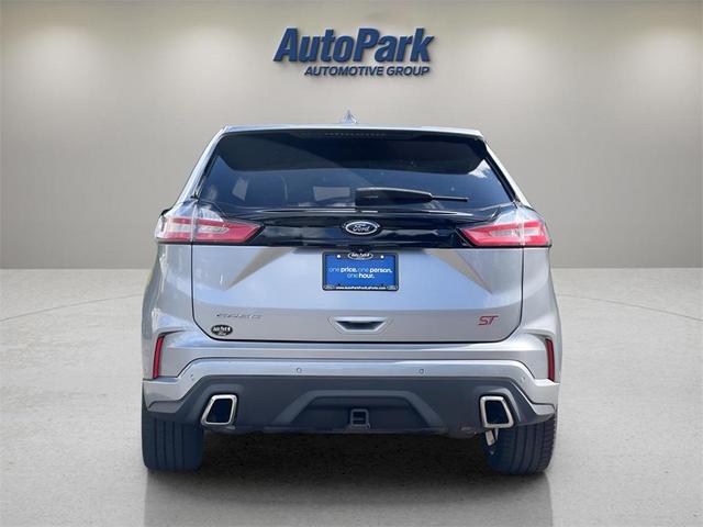 Photo of 2020 Iconic Silver Metallic Ford Edge