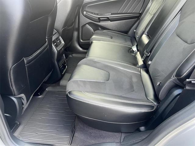 Photo of 2020 Iconic Silver Metallic Ford Edge