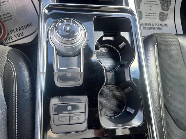 Photo of 2020 Iconic Silver Metallic Ford Edge